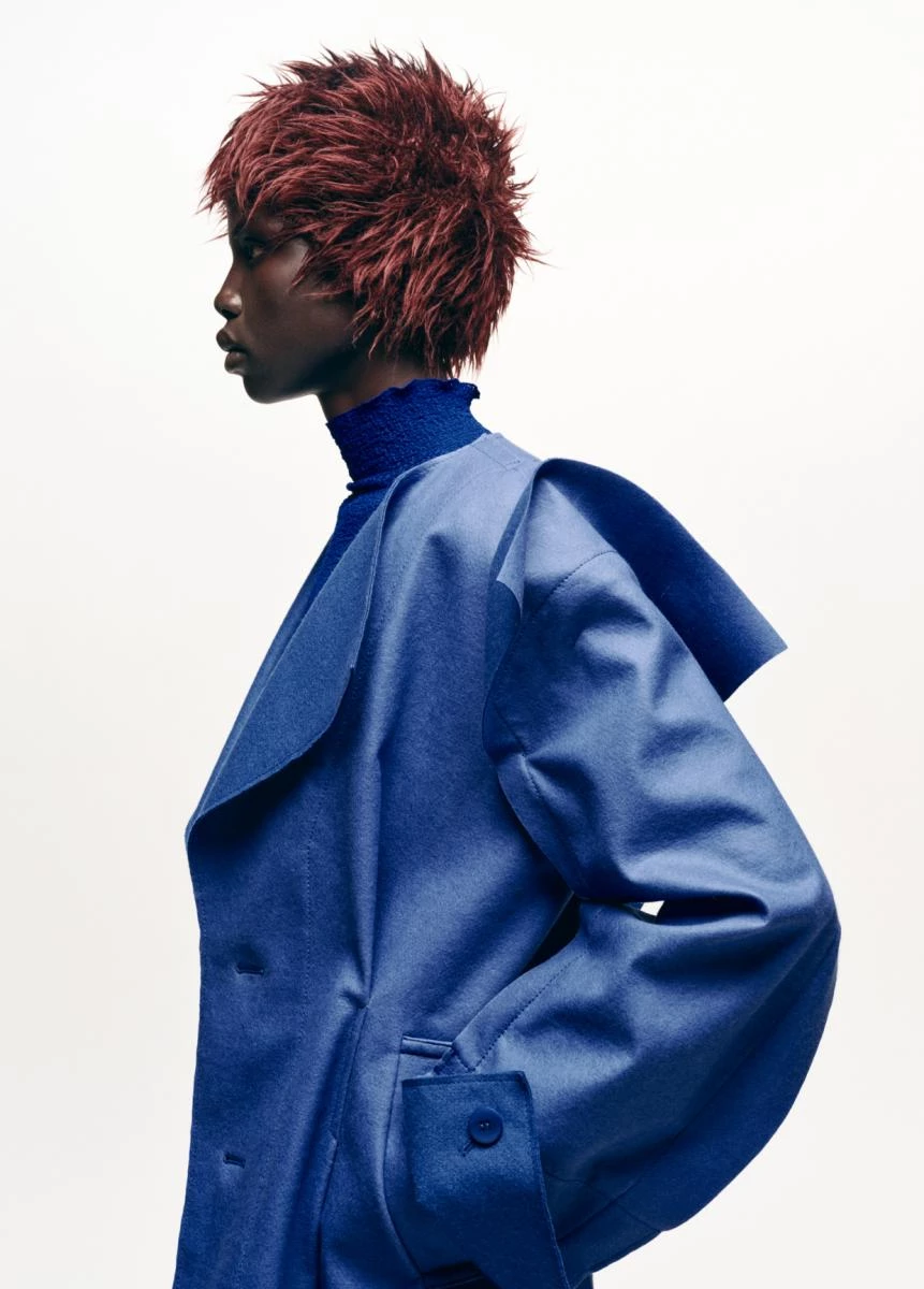 據電商數據平台 eCommerceDB 的數字，2024 年 Issey Miyake 光官方網店（isseymiyake.com） 的電商淨銷售額約為 3,680 萬美元（約新臺幣 13 億元） 