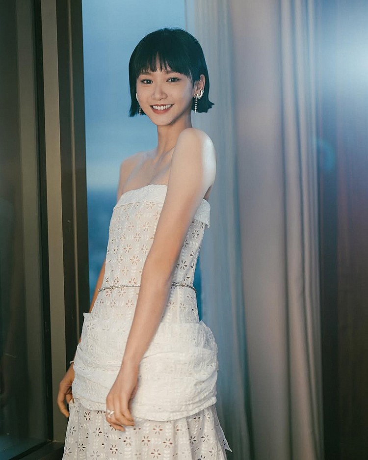 袁澧林短髮造型靈感4:耳下翹翹頭