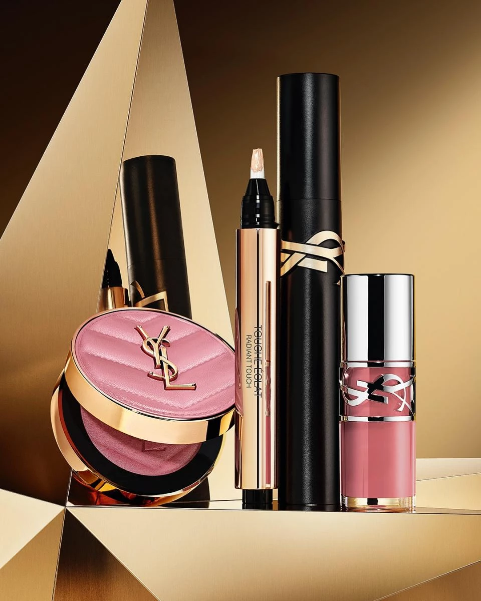 據統計,YSL 已成為全球第六大香水品牌。在彩妝方面,銷售冠軍為 Make Me,也是品牌迄今最成功的新品,其成長速度為整體市場的 14 倍。在明星代言效應的推動下,YSL 美妝成為彩妝領域市佔率成長速度第三快的品牌。