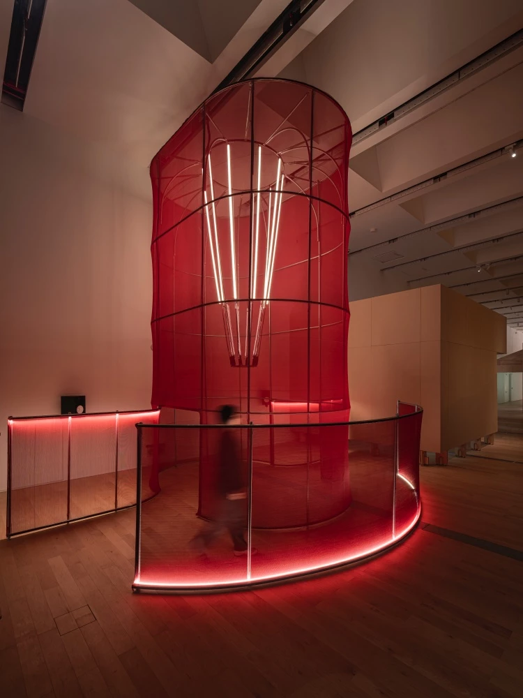 洪浩鈞〈外掛桃花源〉,新北市美術館支持製作。