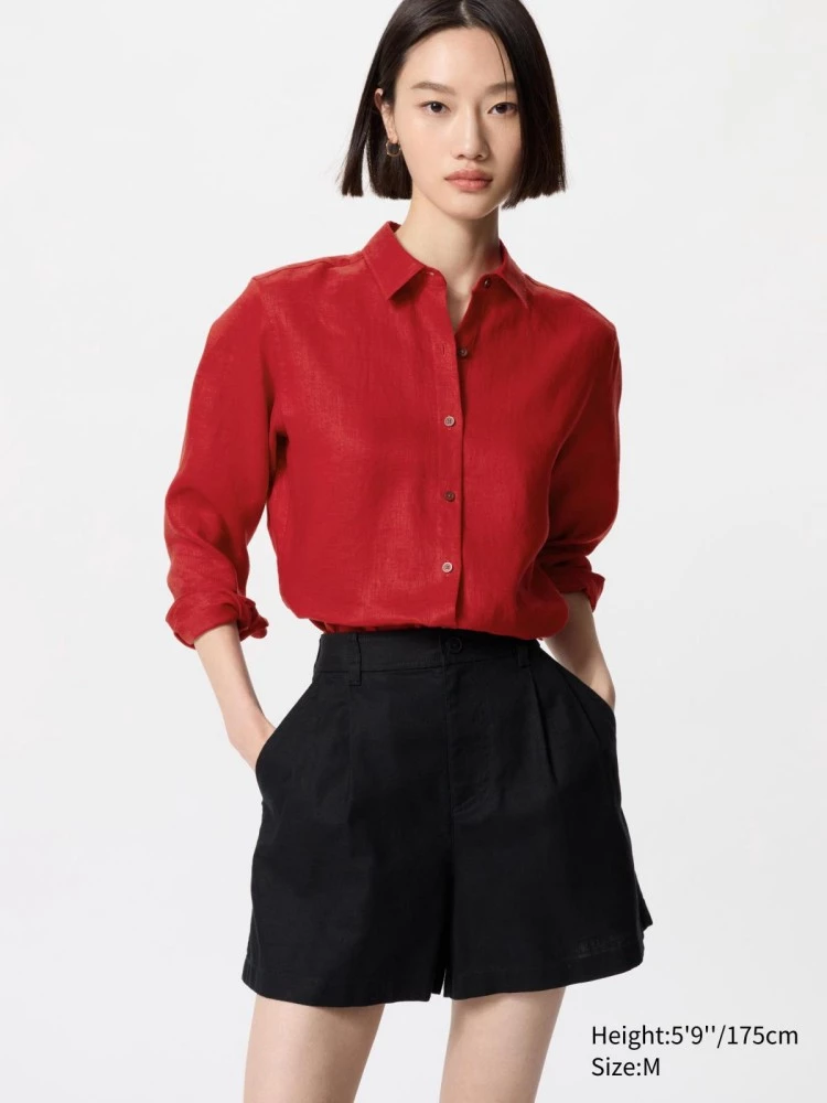 Uniqlo經典特級亞麻襯衫,是換季衣櫃中不可或缺的單品。以100%天然亞麻製成,透氣涼爽、觸感自然,微微的光澤與輕盈布感,讓整體造型在簡約中散發質感氣息。