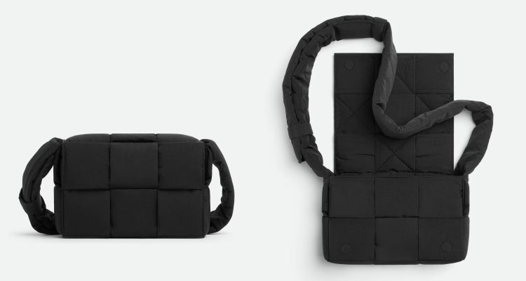 Bottega Veneta將經典Intreccio編織語彙轉化為尼龍材質，推出全新Small Padded Tech Cassette，讓機能包款也有鮮明的設計立場。