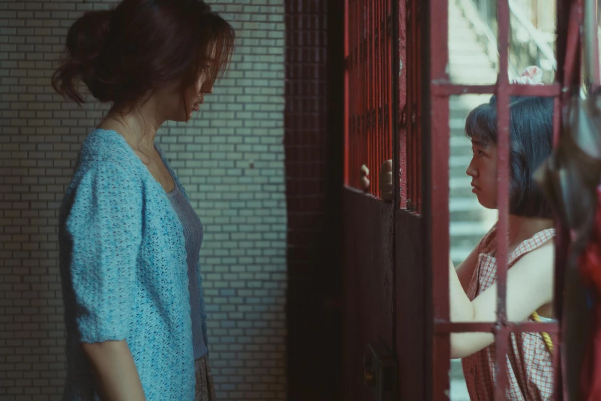9m88(左)、白小櫻在《女孩》中飾演母女,有不少精采對手戲
