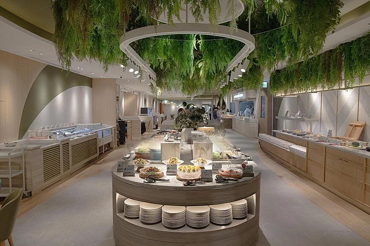 饗賓集團旗下蔬食Buffet品牌果然匯,在明曜店畫下句點後,選擇回到台北站前最核心的位置重新登場。