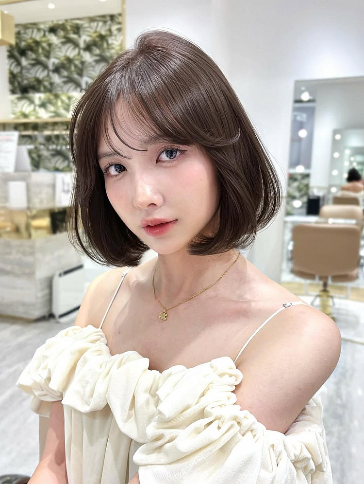 深棕色髮型推薦5：鮑伯頭