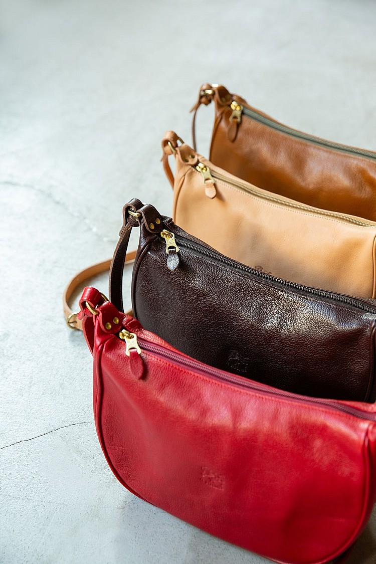 旅日必買！網路高人氣三大時尚潮牌：行家買瘋皮件IL BISONTE、個性小眾香氛Aux Paradis、超質感行李箱Moln