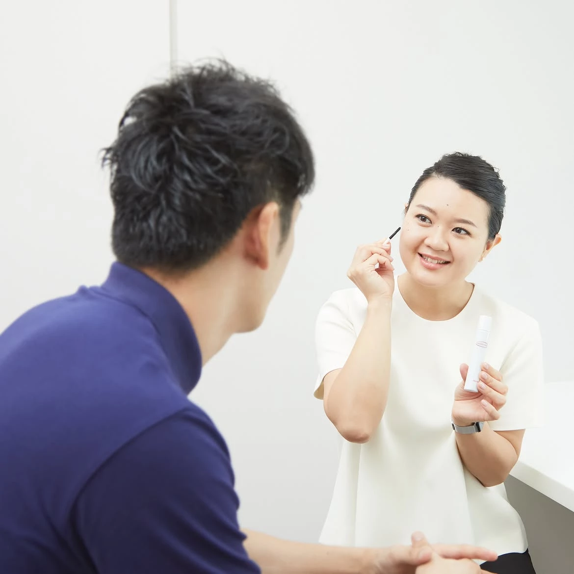 彩妝不再只為了「變漂亮」，而是建立「自我認同」
