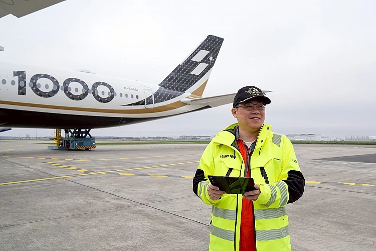 星宇航空迎來關鍵里程碑:全台首架、同時也是星宇首架A350-1000,已在法國土魯斯時間5日下午14:10啟程返台,機身編號B-58551。