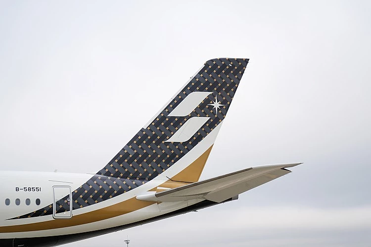 A350-1000之所以被視為新世代長程旗艦,關鍵在於該機型搭載目前市場效能領先的Rolls-RoyceTrent XWB新一代發動機,兼顧推力與節能表現,燃油效率較前一代提升約25%