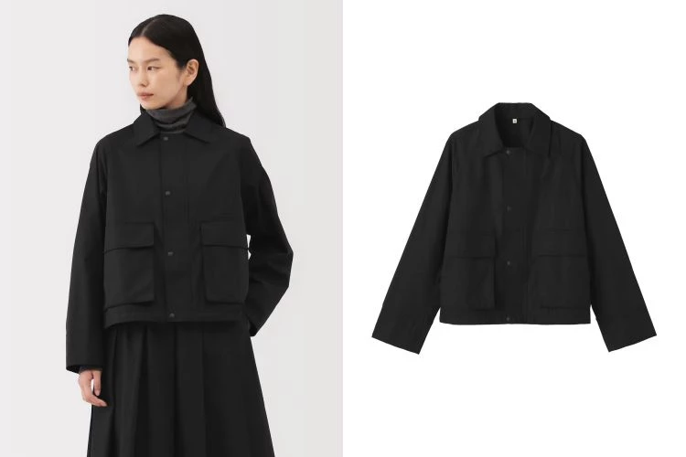 Muji Labo這件外套設計上運用插肩袖，帶來自在的活動感，下擺抽繩細節則能自由調整廓形，可以是率性寬鬆，也能收束展現俏皮輪廓