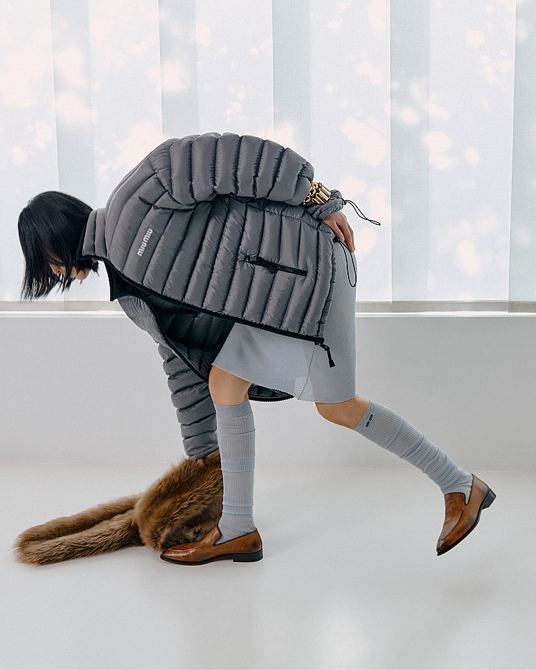 Miu Miu的成功，不是偶然的爆紅，而是建立在品牌定位清晰、全品類推進、文化滲透與零售體驗升級等多重策略上的必然結果。