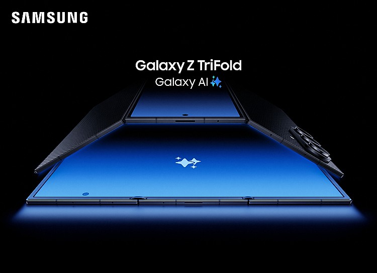 Galaxy Z TriFold 最大亮點，就是Samsung累積十年摺疊技術後推出的「左右雙折」結構，儘管有點像奏摺，但展開瞬間就是10吋的大平板體驗，很難讓人拒絕。