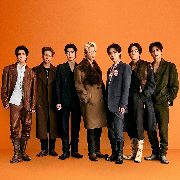 在剛剛落幕的 2026 春夏時裝週中,米蘭與巴黎兩地的明星媒體聲量榜單皆被韓流強勢主導,根據 Lefty 數據顯示,米蘭時裝週由為 Prada 站台的大勢男團 ENHYPEN,以約 1,829 萬美元 EMV 拿下聲量冠軍。