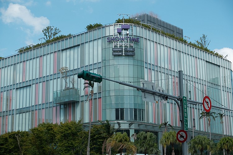 繼台北大巨蛋園區逐步啟用後,終於迎來壓軸亮點「大巨蛋秀泰影城」即將開幕