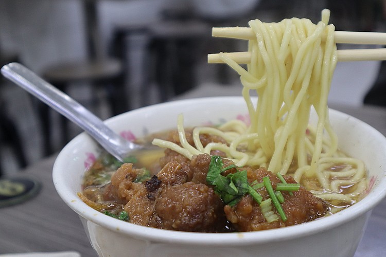 「豐原排骨麵」是邊編口袋裡的隱藏愛店，店面低調到容易錯過。