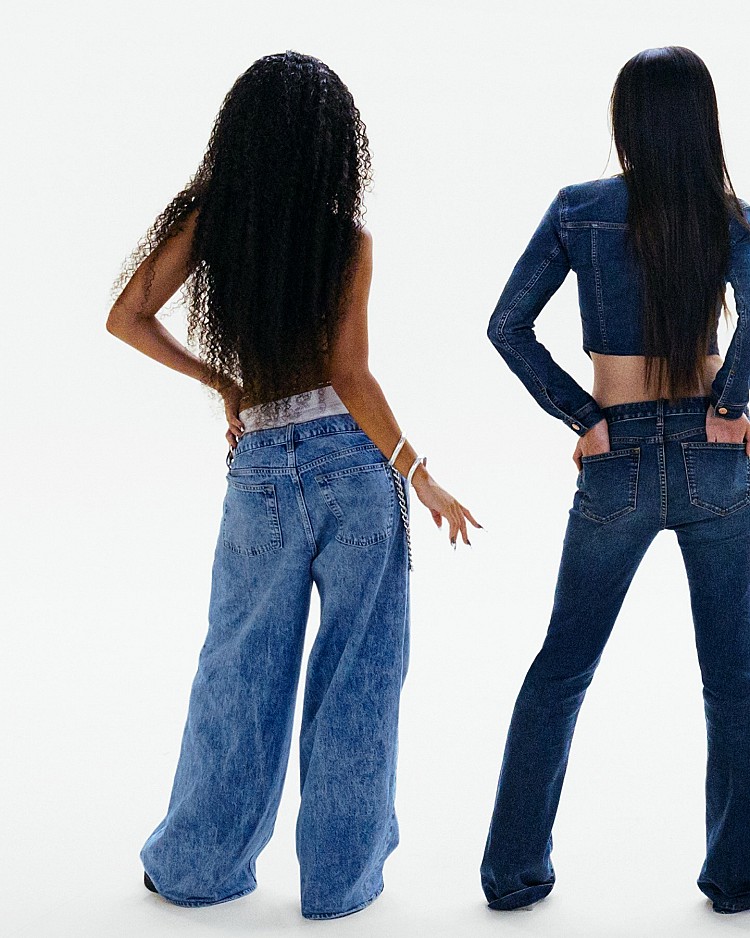 根據 Gap 最新公開的「牛仔褲偏好調查」,台灣人對丹寧的熱愛已經到「衣櫃必備」的程度,超過六成消費者一週至少穿牛仔褲三天起跳,許多人甚至擁有10條以上!其中台灣消費者最在意的是:一條「顯瘦牛仔褲」,能夠修飾臀型、拉長腿部線條,顯瘦效果越強越受歡迎。