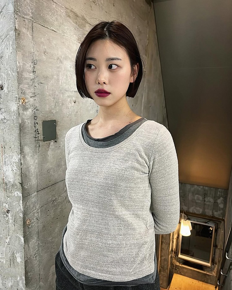 不用燙短髮造型推薦19：中分一刀切