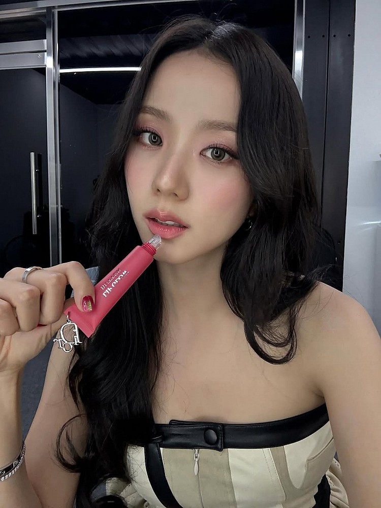 2026開運妝容重點4：唇頰紅潤，溫柔有氣色