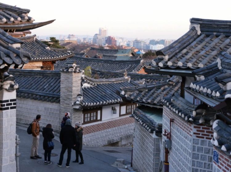 花蓮縣政府於 2025 年 8 月正式宣布，將於 11 月 13 日啟動「花蓮往返韓國仁川」的直飛航班，由韓國的可依航空（Aero K）執飛。