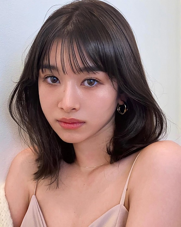 鮑伯短髮推薦7：肩上+法式瀏海