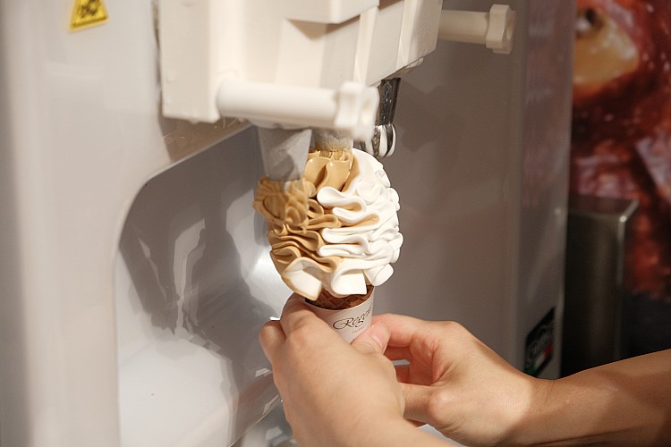 東京街頭那支夢幻的「花漾霜淇淋」，是田窪的另一項奇蹟之作，但它的誕生並非一帆風順。