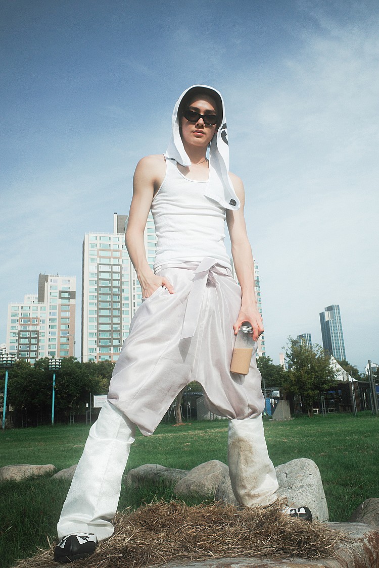 Cortis成員介紹：Seonghyeon嚴成玹 生日｜2009/01/13（16歲） 國籍｜南韓 身高｜178公分