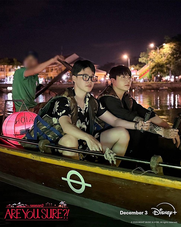 兩位只帶著極簡的行李，且必須在有限的預算下，僅憑一本破舊的旅遊指南，就必須展開這段旅途，圖中為了賺取旅費，則必須挑戰各種遊戲。