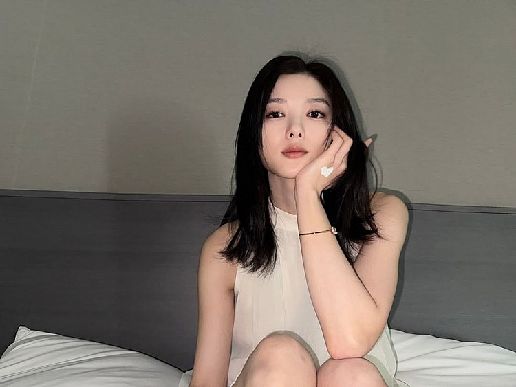 金裕貞同款採妝清單2:奶油肌三步驟