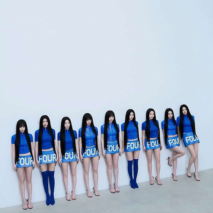 TWICE 全新世界巡迴《TWICE WORLD TOUR IN KAOHSIUNG》將於 11月22日（六）首次站上高雄世運主場館，全台樂迷引頸期盼的「出道十年首次」終於來臨。