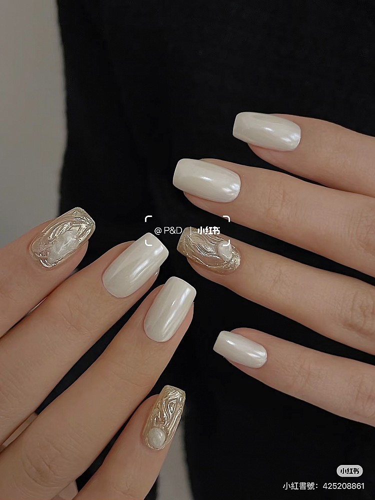 珍珠白光療美甲推薦8:水波紋