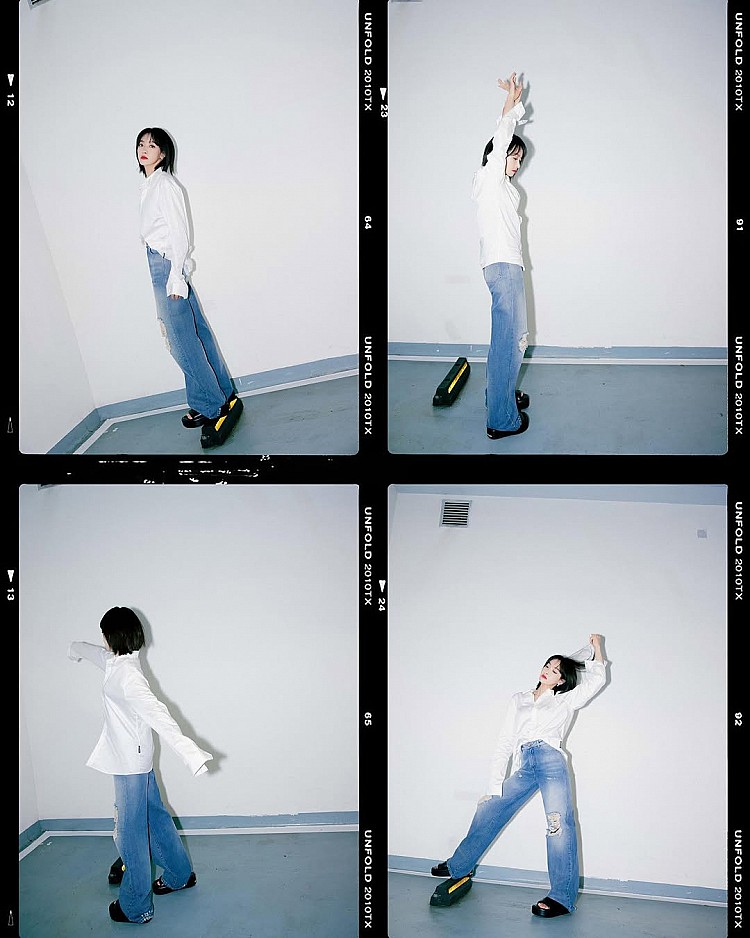 這組穿搭用最基本的「白襯衫＋牛仔褲」示範極簡高質感穿搭公式。選擇版型偏挺的白襯衫，不收進下身、自然垂落，袖口微微蓬起，也讓上半身多了一點份量，形成視覺上的「上寬下直」更顯腿瘦。