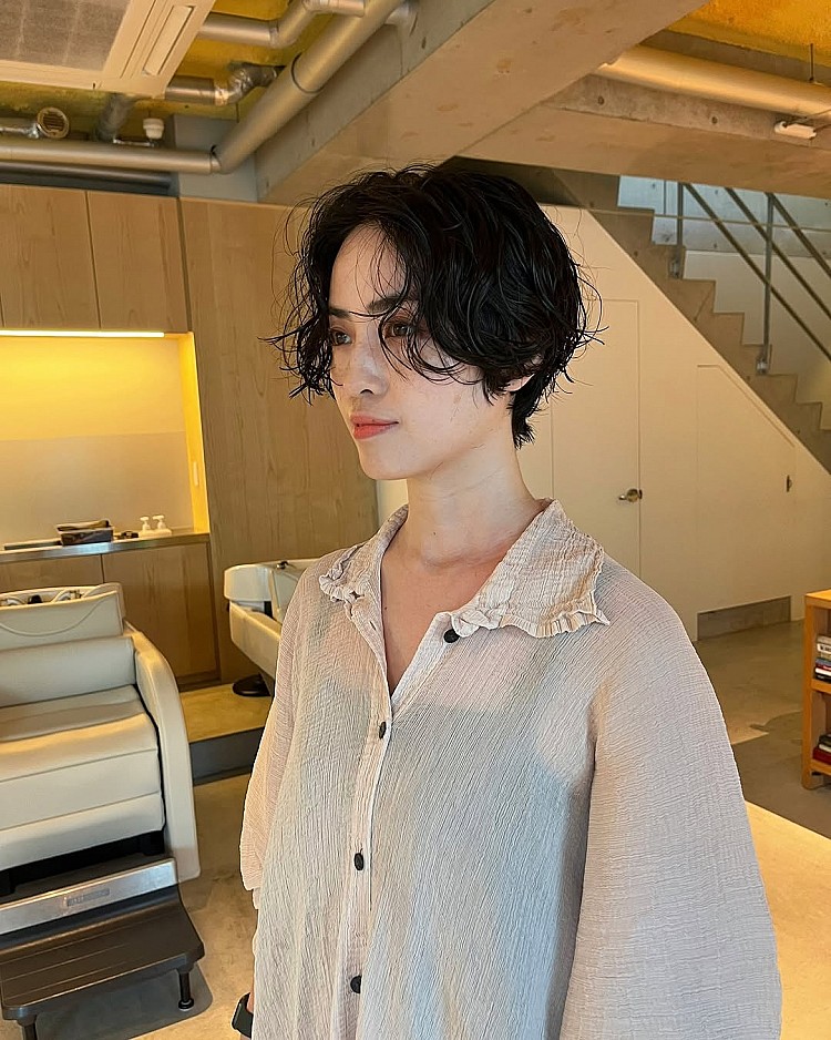 小臉短髮推薦10:S捲極短髮