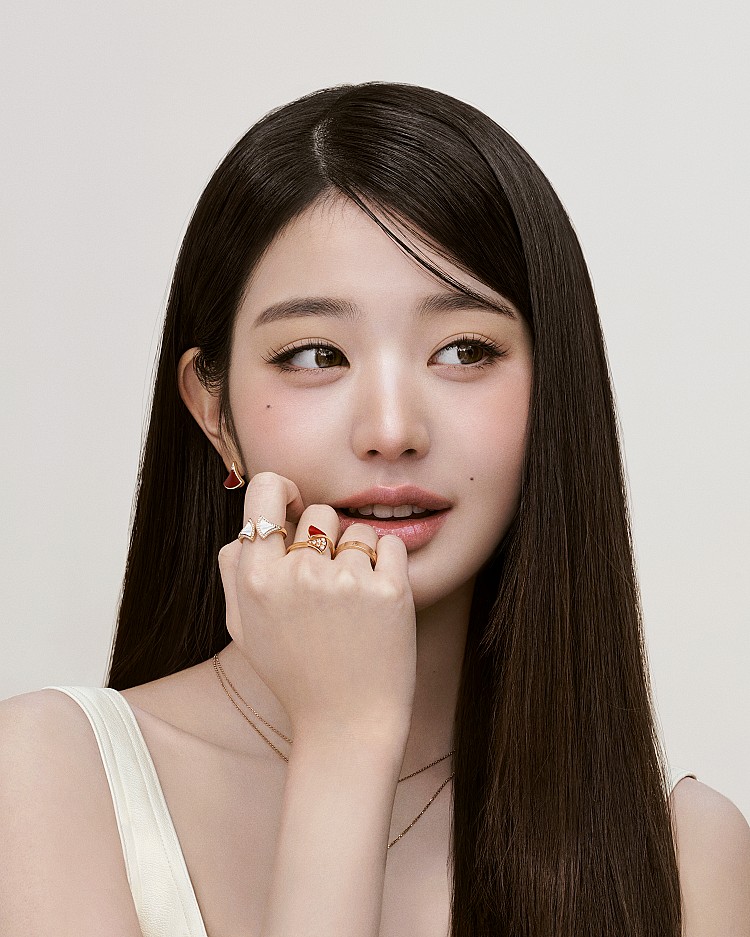 IVE張員瑛時尚戰績再下一城！最新拿下義大利珠寶品牌Bvlgari，上手Divas’ Dream系列珠寶