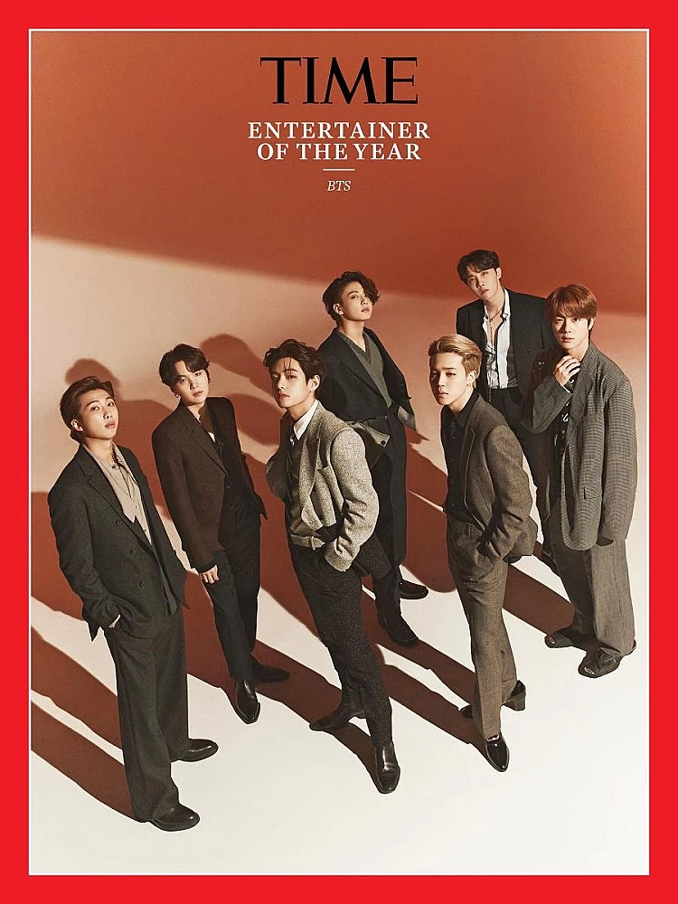 2013 年出道的七人男子團體 BTS(防彈少年團),出道至今以超強的舞台魅力加上一首首洗腦神曲吸粉無數,截至目前團體的專輯銷量已超過 3000 萬張,並在 YouTube 累積 13 支破億 MV,更達成首組擠進《告示牌》專輯與歌曲榜冠軍的 K-pop 團體,並且入選《時代雜誌》年度最佳藝人等殊榮。