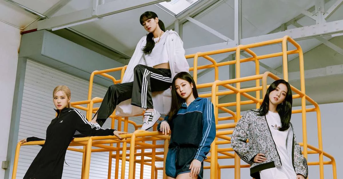 BLACKPINK穿搭必備「 小白鞋」!Lisa、Jisoo...人腳一雙 ,美腿女神力推小白鞋Top6