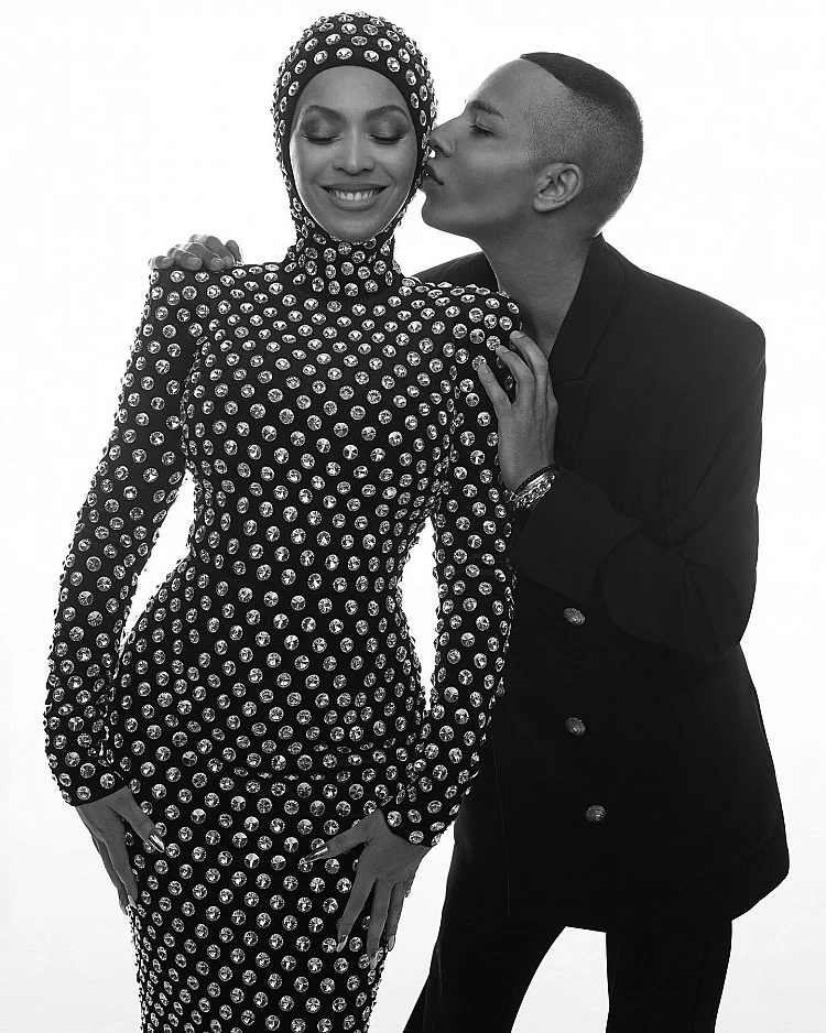 掌舵Balmain15年！創意總監Olivier Rousteing正式宣布卸任，從年僅25歲登上創意總監之位，用盡15年的青春改寫Balmain，從碧昂絲、珍妮佛羅培茲、Zendaya、蔡依林，不少天后都曾穿上Balmain發光！