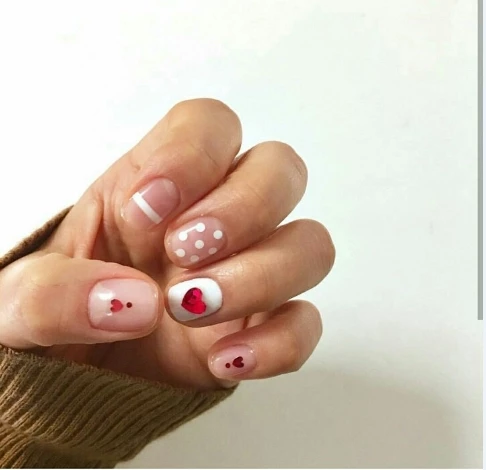 簡單時髦!別塗滿,原來「紅色光療」可以那麼美!