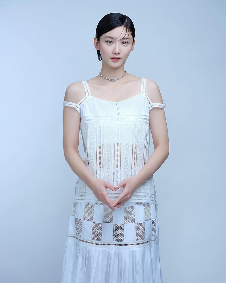 袁澧林短髮造型靈感5:濕感油頭