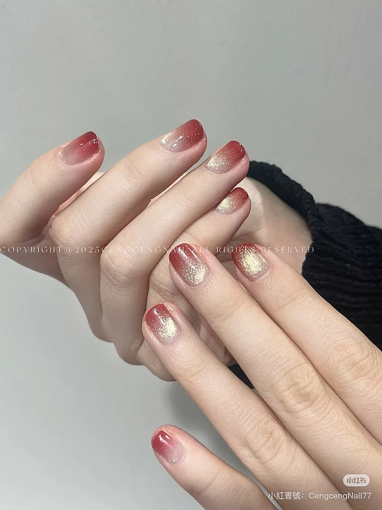 紅色貓眼光療美甲10:低調漸層