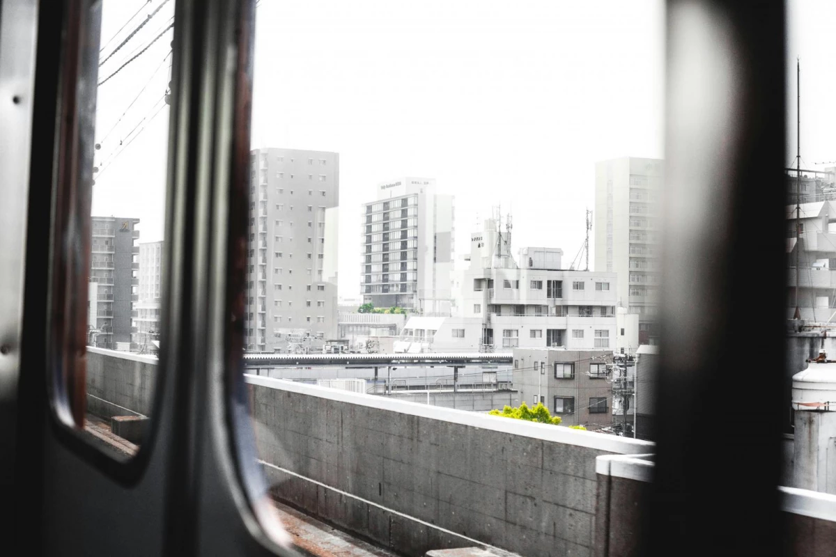 除非你是走極低價路線、學生團或外交官,否則在大阪訂房時幾乎都要計入這筆額外支出。