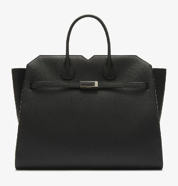 Valextra「Milano」融合了力量、華麗與寧靜,完美詮釋了「Quiet Luxury」的精髓,由內而外展現了精湛的工藝之美。