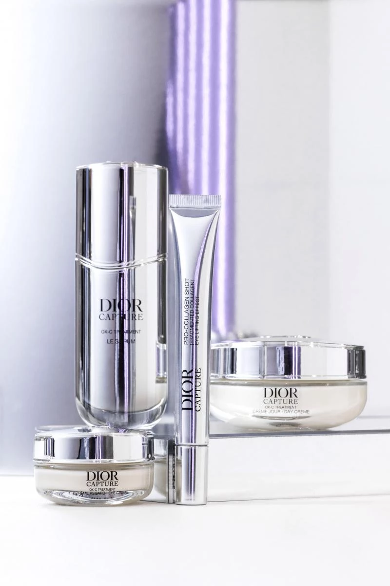 Dior 逆時活氧亮眼膠原筆/15ML，NTD3,150；逆時活氧眼霜/15ML，NTD3,150