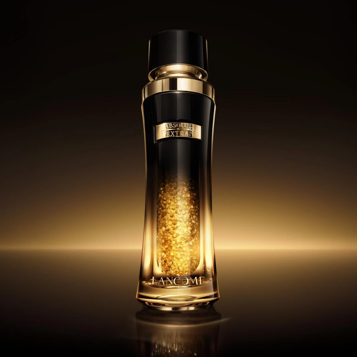 蘭蔻 黑鑽奢燦超導活萃/30ml，NTD23,000；補充瓶30ml，NTD19,55