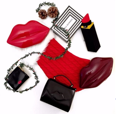瞬間吸引 唇魅力謬思配件 #LULUGUINNESS #RogerVivier