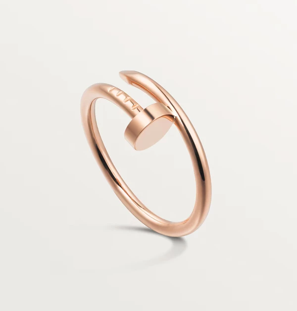 Cartier「Juste Un Clou」小型款玫瑰金戒指,約NTD 45.700