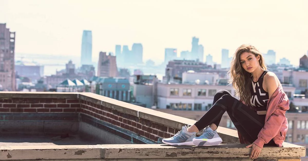 編輯開箱|一覽 Gigi Hadid 所演繹的 Reebok HAYASU 率性鞋款!