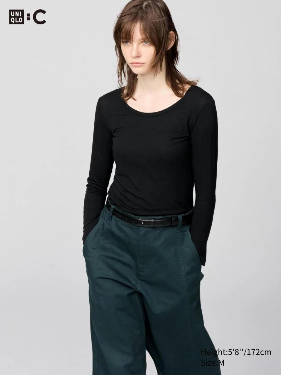 第三名由 HEATTECH Cashmere 發熱衣系列拿下。作為 UNIQLO 最具代表性的發熱衣技術,不僅實現極致柔滑與蓬鬆的觸感,並使用能配合身體動作伸展的特級彈性機能素材。輕量材質兼具吸濕發熱與保溫機能,與一般「HEATTECH」相比,擁有約 1.5 倍保暖度。定價:NTD. 690。
