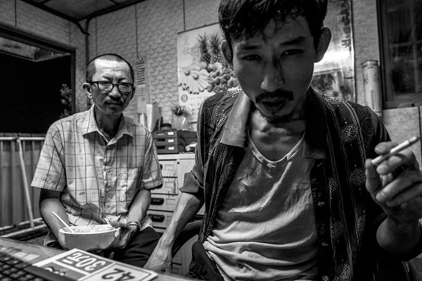 垃圾話笑到妳臉痛、小人物漂泊看得妳心痛 超狂黑白台語片《大佛普拉斯》金馬最大風光贏家!