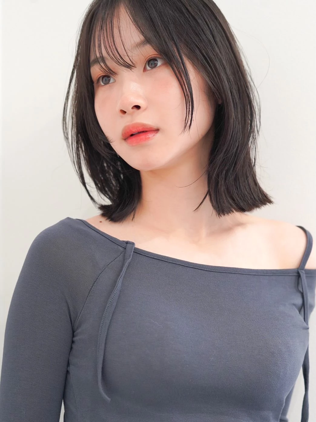 冷茶棕短髮造型推薦1:小顏剪瀏海一刀切