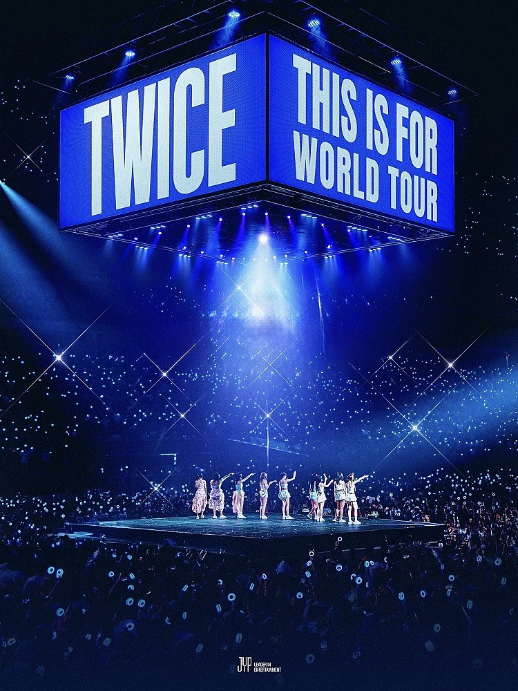 高雄世運主場館四面都有看台,包含去年首度登台開唱的 TWICE 以及這次的 BTS,都主打 360 度四面舞台,不只讓每一面觀眾都能照顧到,也能確保場館能放售的座位最大化。
